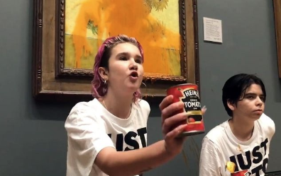  Sky News: Phoebe Plummer and Anna Holland explaining their actions to the crowd surrounding them at the National Gallery after they threw tomato soup on Van Gogh’s ‘Sunflowers’. 